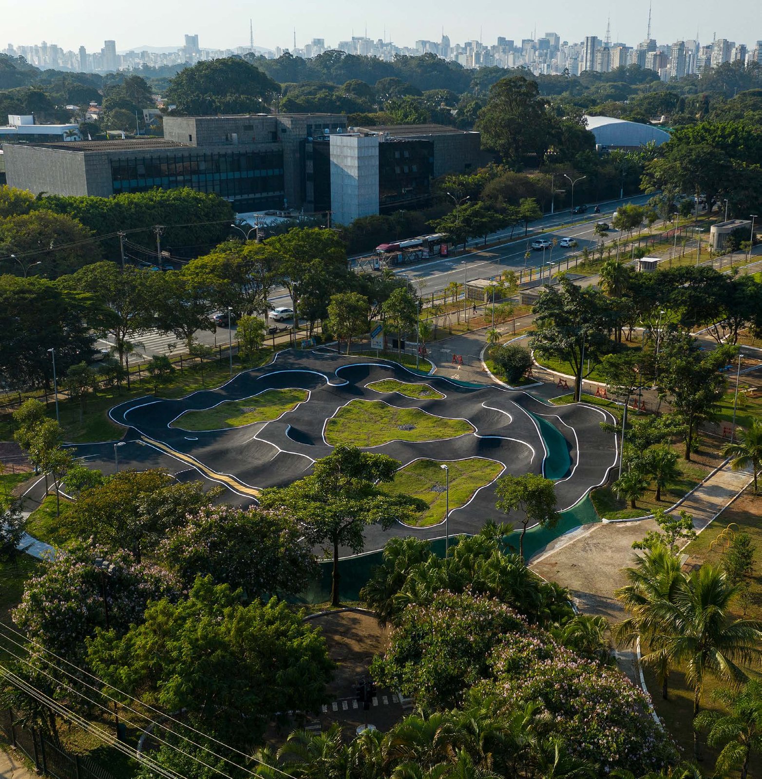 Foto 2 de 8